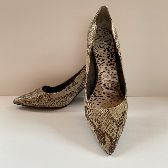 Sam Edelman Shoes - 🤎 Sam Edelman Snakeskin Print Pumps